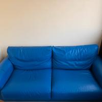 Divano in ecopelle (