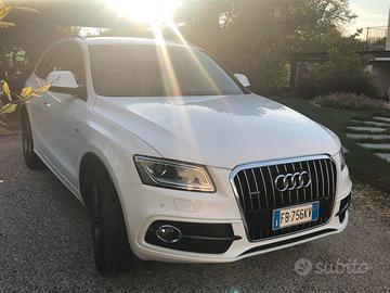 AUDI Q5 s-Line