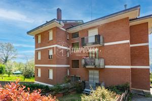 APPARTAMENTO MANSARDATO CON CANTINA E POSTO AUTO