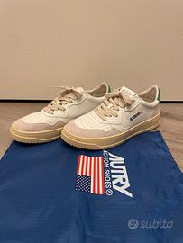 Autry Sneakers Medalist Low in pelle bianca