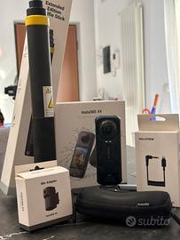 Insta360 X4 8K + Asta 3m + SD 512GB + Adatt. Mic.