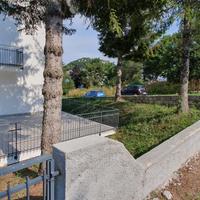 Piano Terra Terrazzo Giardino e Garage