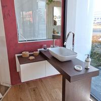 Mobile bagno ad angolo