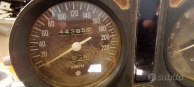 Moto Suzuki