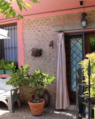 Terratetto unifamiliare con box e giardino privato