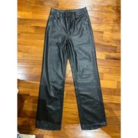 Pantalone in pelle nera Zara - caldo e comodo tg S
