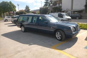 autofunebre Mercedes solo 92000 km
