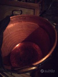 Pentolone grande di rame con coperchio