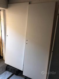 Porte bianche una fissa e una scorrevole