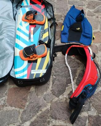 Tavola kite surf, trapezio, boardbag, impact vest