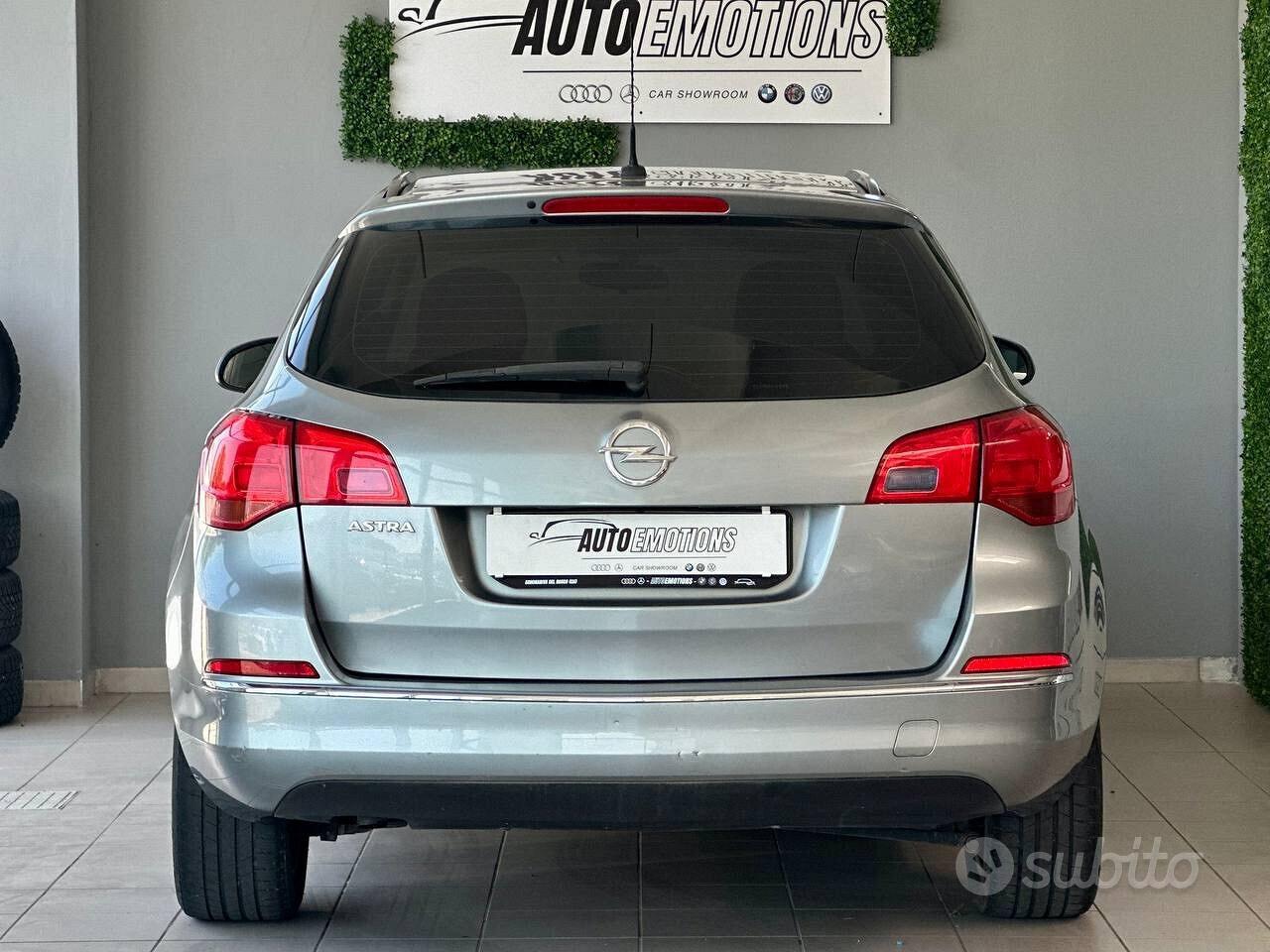 Opel Astra 2013 photo 5