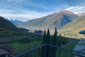 Casa con ascensore + bilocale a cologna (tirano)