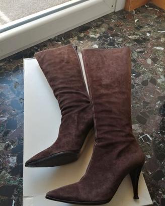 Stivali in camoscio marrone