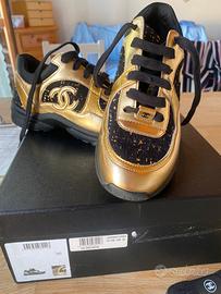 Sneakers oro e nero misura 36