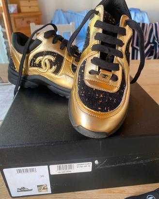 Sneakers oro e nero misura 36