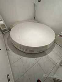 letto rotondo per mancanza di spazio