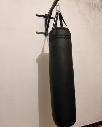 Sacco da boxe con base fissante