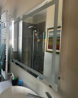 Specchio bagno illuminato