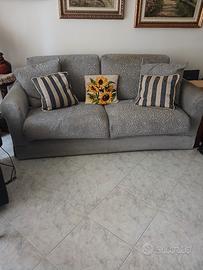 divano letto 3 posti + poltrona stesso tessuto