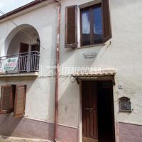 Osilo, casa indipendente