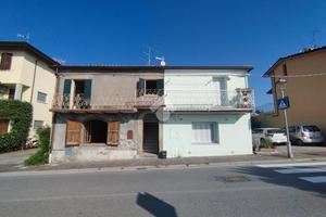 CASA SEMINDIPENDENTE A SOGLIANO AL RUBICONE