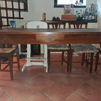 Tavolo in legno massello