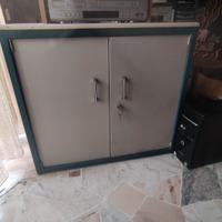 armadio in ferro porta documenti 