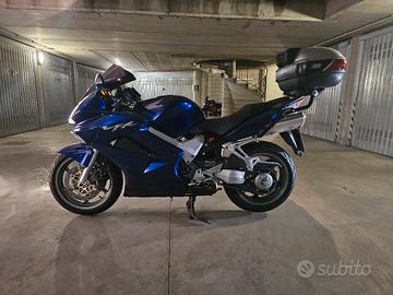 Honda Vfr 800 vtec LEGGERE BENE