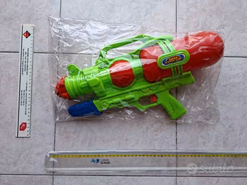 Giocattoli nuovi: Pistola ad Acqua + Diabolo
