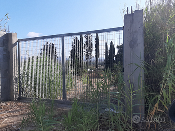 Ss 125 loc San Gaetano terreno recintato di un ett