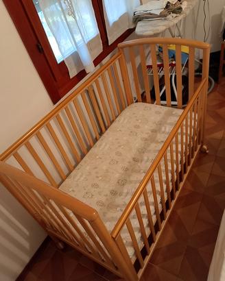 lettino marca Pali completo di materasso 