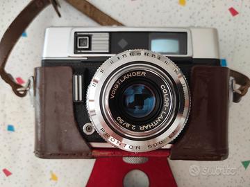 Macchina fotografica a pellicola