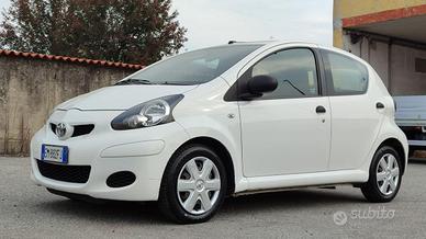 TOYOTA Aygo 1.0 12V VVT-i 5 porte