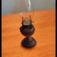 Lume antico a petrolio 