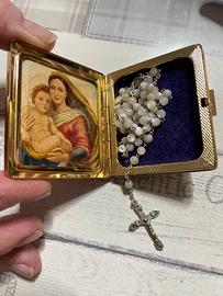 rosario antico in madreperla e scatola dorata