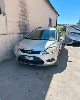 Auto completa e funzionante
