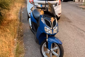 Aprilia sportcity 200