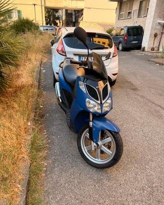 Aprilia sportcity 200