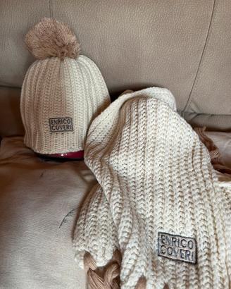 Set cappello con pon pon e sciarpa Enrico Coveri