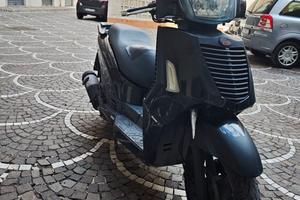 People 300i con targa Polacca 