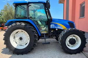Trattore agricolo New Holland T5050 cv100