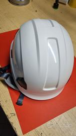 casco protettivo 