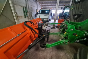 Lama spartineve per trattore