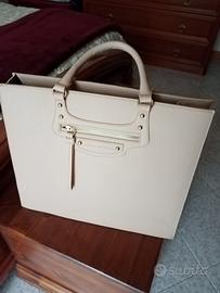 Bag a mano e tracolla La Fille des Fleurs