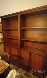 libreria in legno marrone 