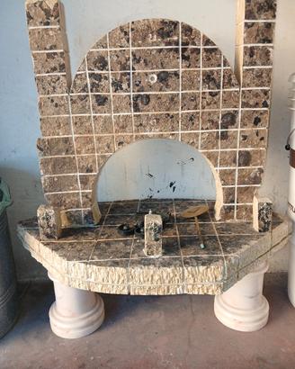Scultura in pietra anticata