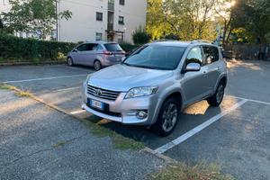 TOYOTA RAV4 Crossover 2.2 D-Cat Executive