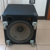 Subwoofer passivo da 15 con amplificatore.