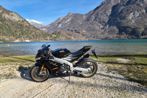 Aprilia RSV4 FACTORY Ultra Dark