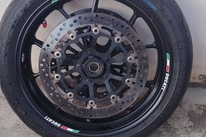 cerchi ducati 848 anteriore e posteriore 